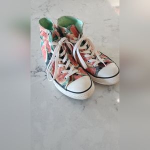 Girls size 5 Converse